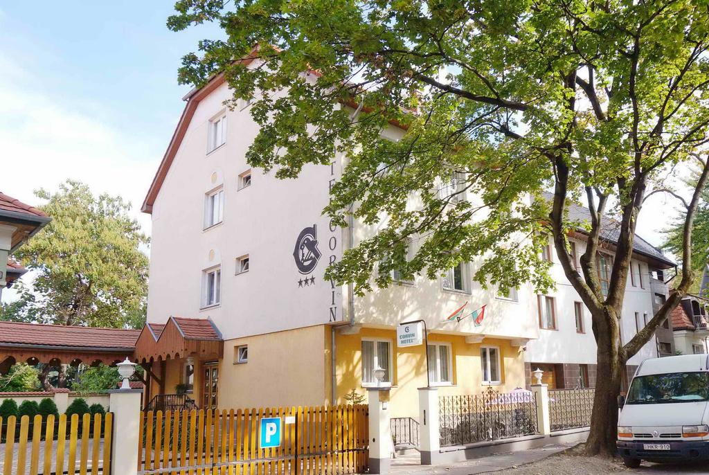 Corvin Hotel Gyor Exterior photo